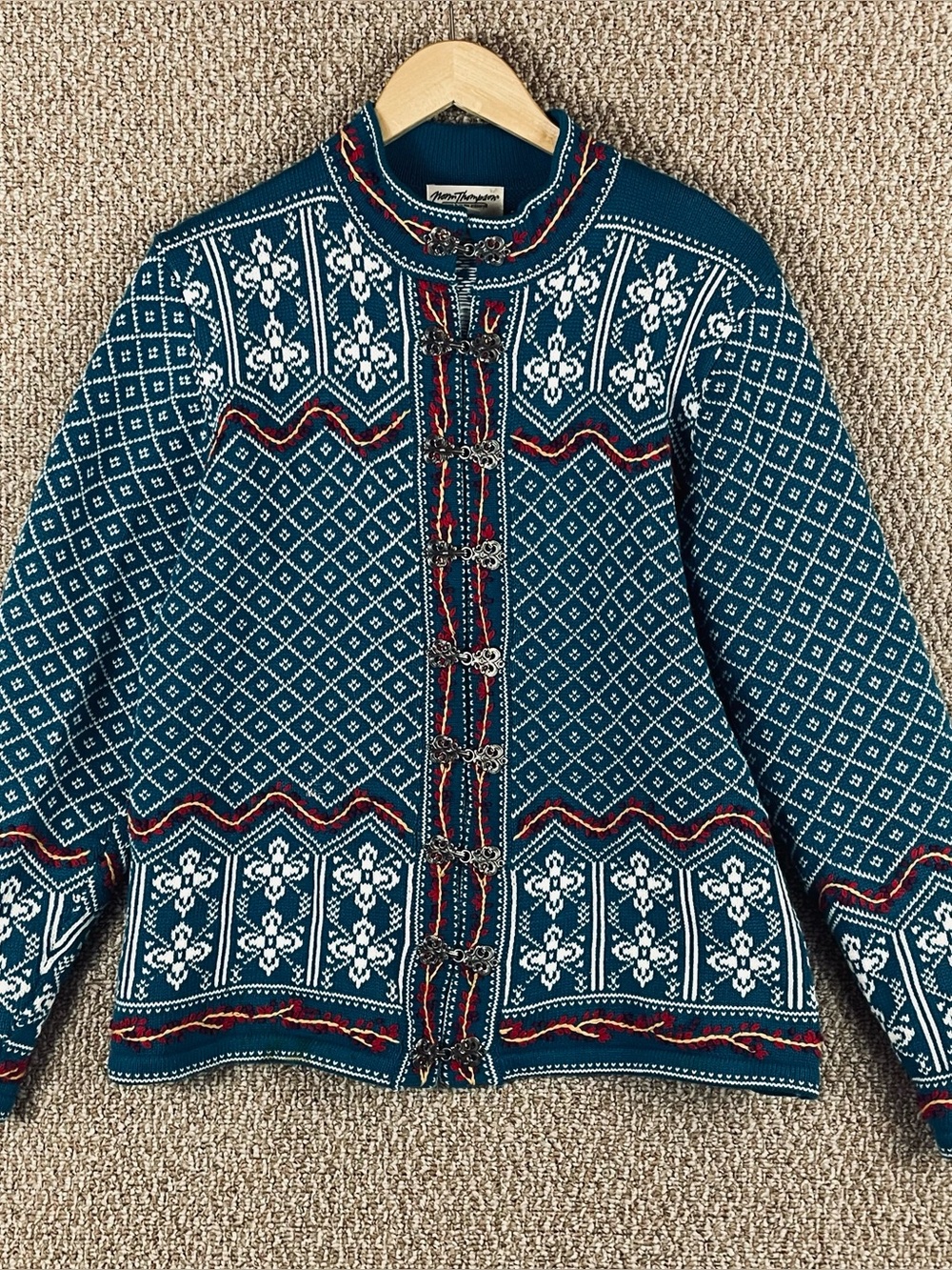 Vintage Norm Thompson Sweater Medium Fair Isle Cardigan Nordic Pewter Clasps A86